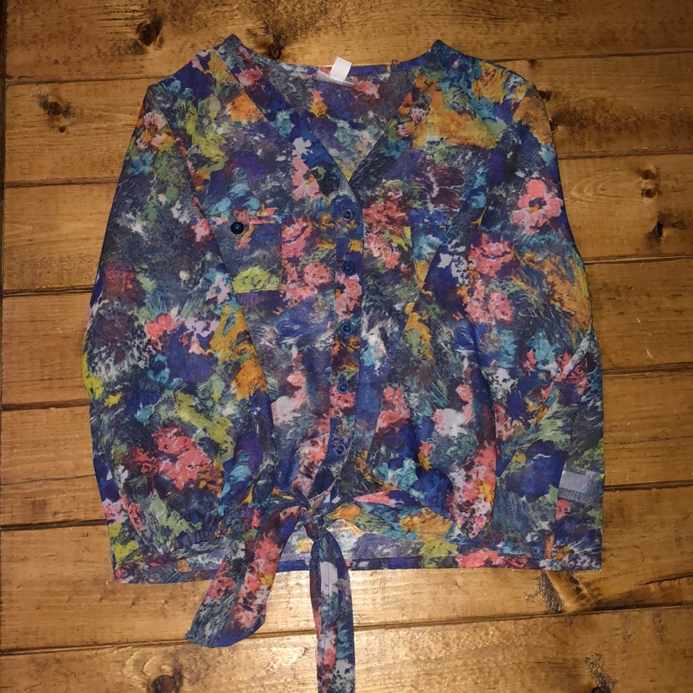 Disney DSigned Tie front button down Top Medium